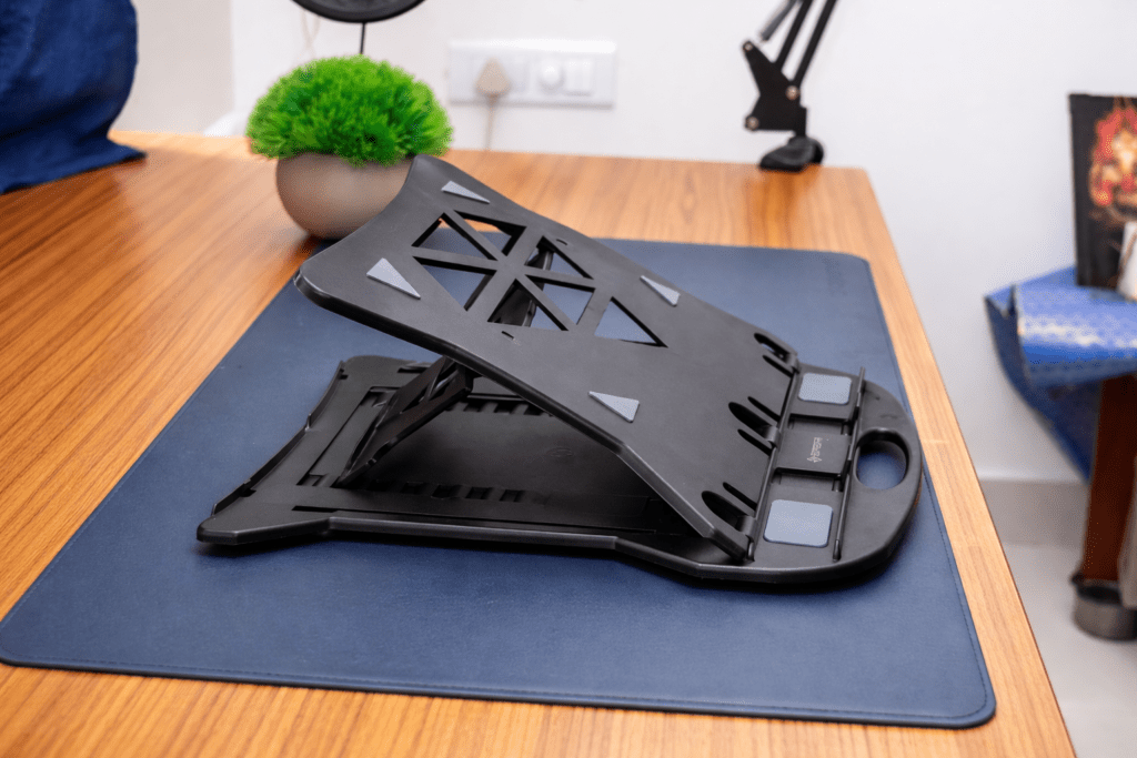 Striff Laptop Stand